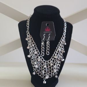 Paparazzi Silver Interlocking Chains With Rhinestones Necklace And Earrings